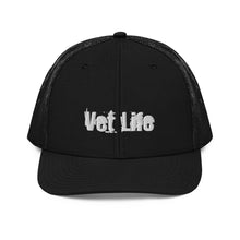 Load image into Gallery viewer, Vet Life Richardson Snapback Cap
