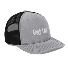 Load image into Gallery viewer, Vet Life Richardson Snapback Cap
